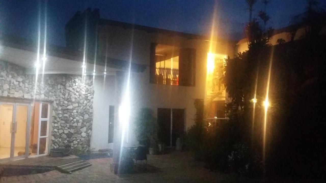 Serendipity Country House Amanzimtoti Exteriör bild